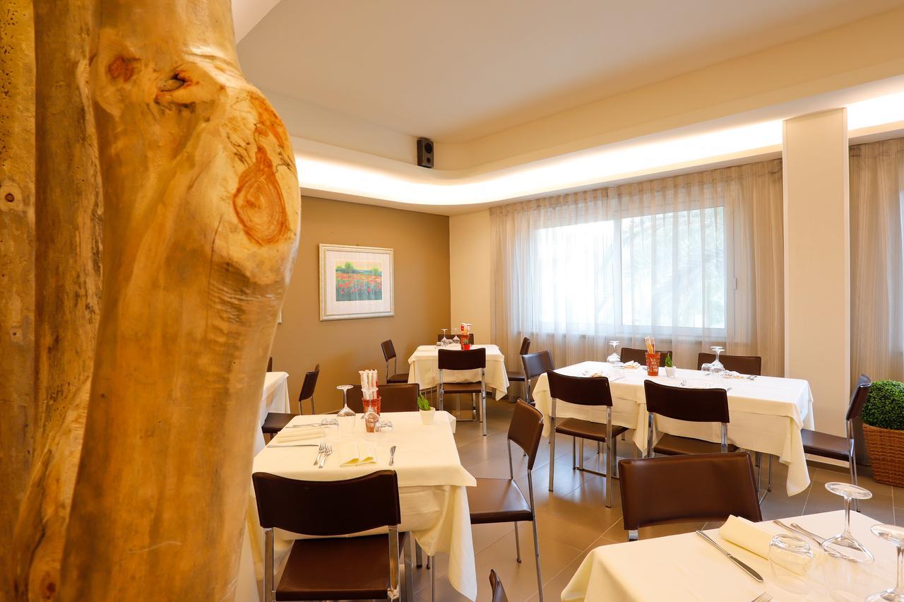 Hotel Grifone ปรินชิปีนา อามาเร ภายนอก รูปภาพ