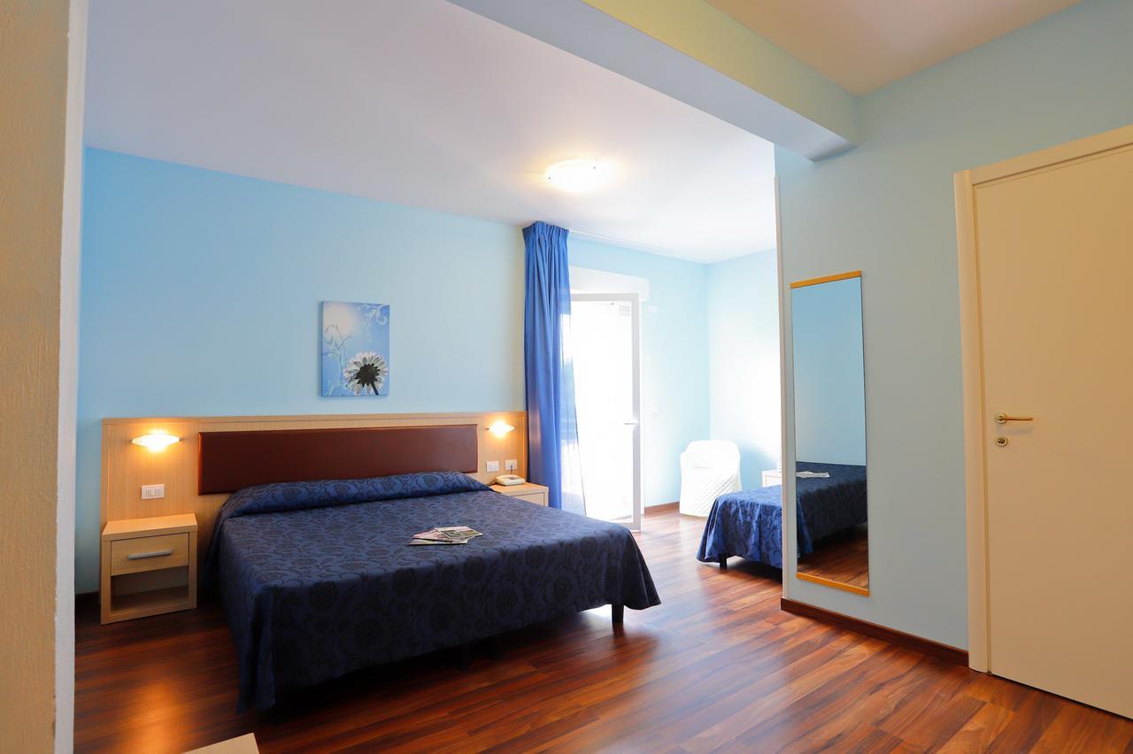Hotel Grifone ปรินชิปีนา อามาเร ภายนอก รูปภาพ